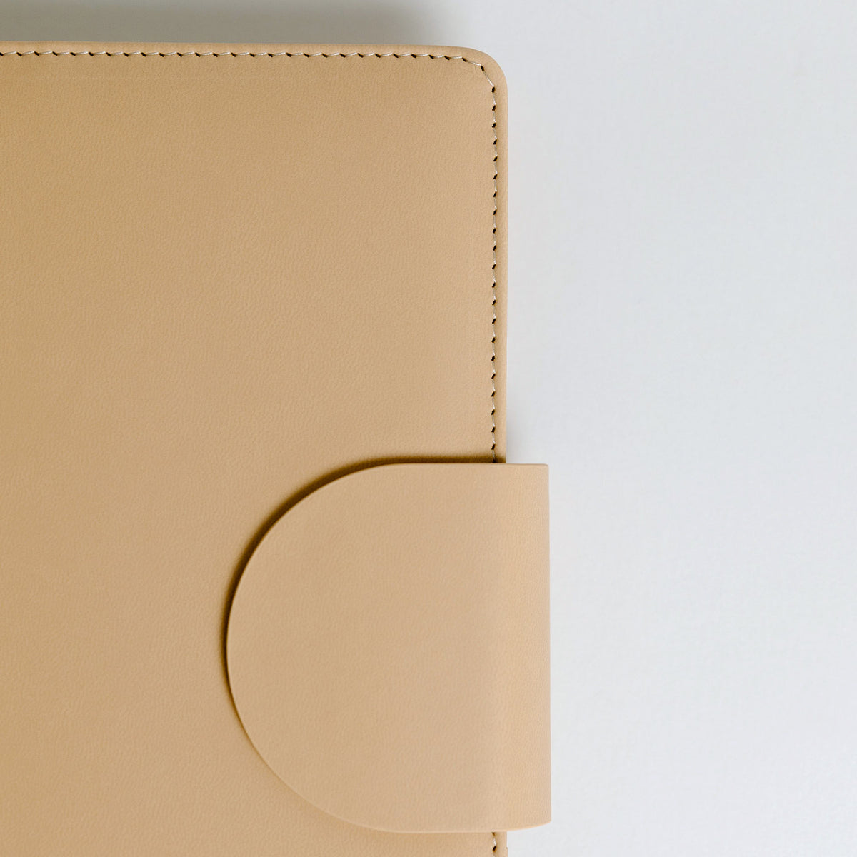 color:beige